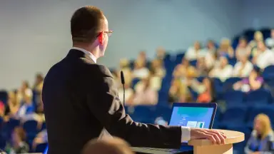 膿疱性乾癬（GPP）：患者さんが直面する負担と困難